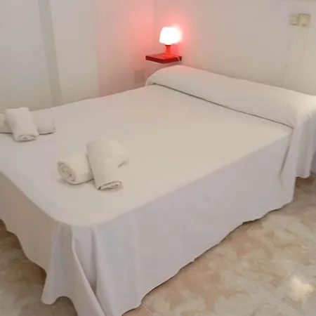 Bright With Pool, Torrecilla Апартаменти Нерха