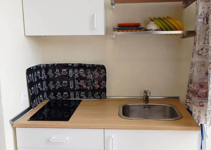 Bright With Pool, Torrecilla Apartamento